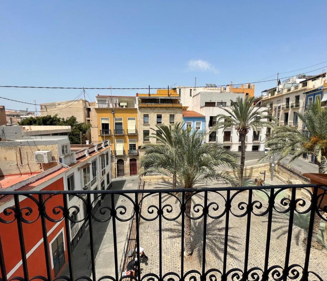 Edificio Amarillo En El Barrio Apartment Alicante Ngoại thất bức ảnh