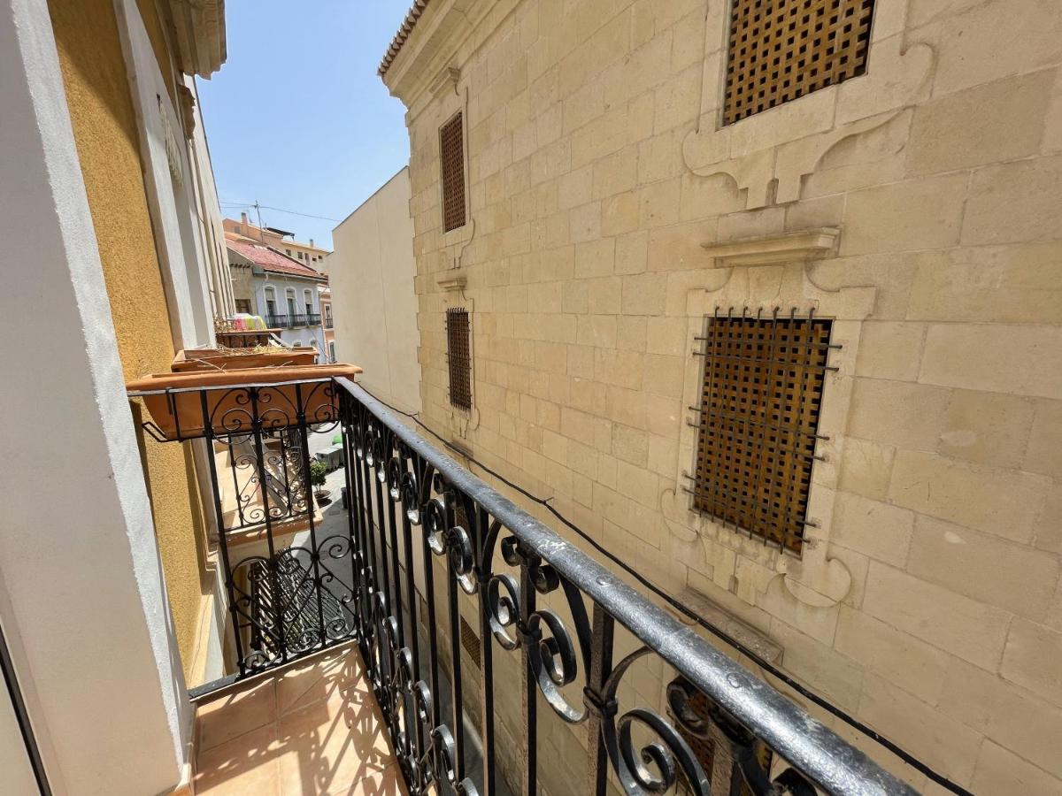Edificio Amarillo En El Barrio Apartment Alicante Ngoại thất bức ảnh