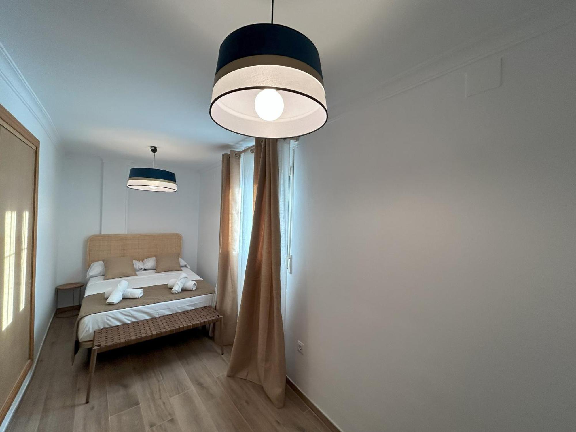 Edificio Amarillo En El Barrio Apartment Alicante Ngoại thất bức ảnh