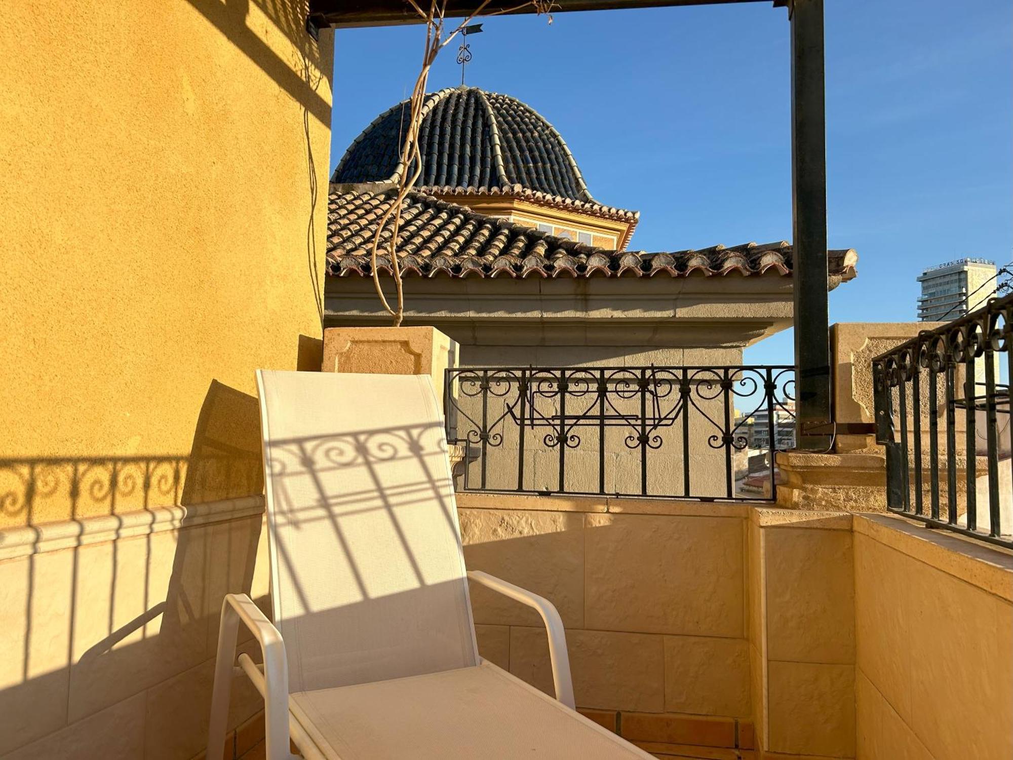 Edificio Amarillo En El Barrio Apartment Alicante Ngoại thất bức ảnh