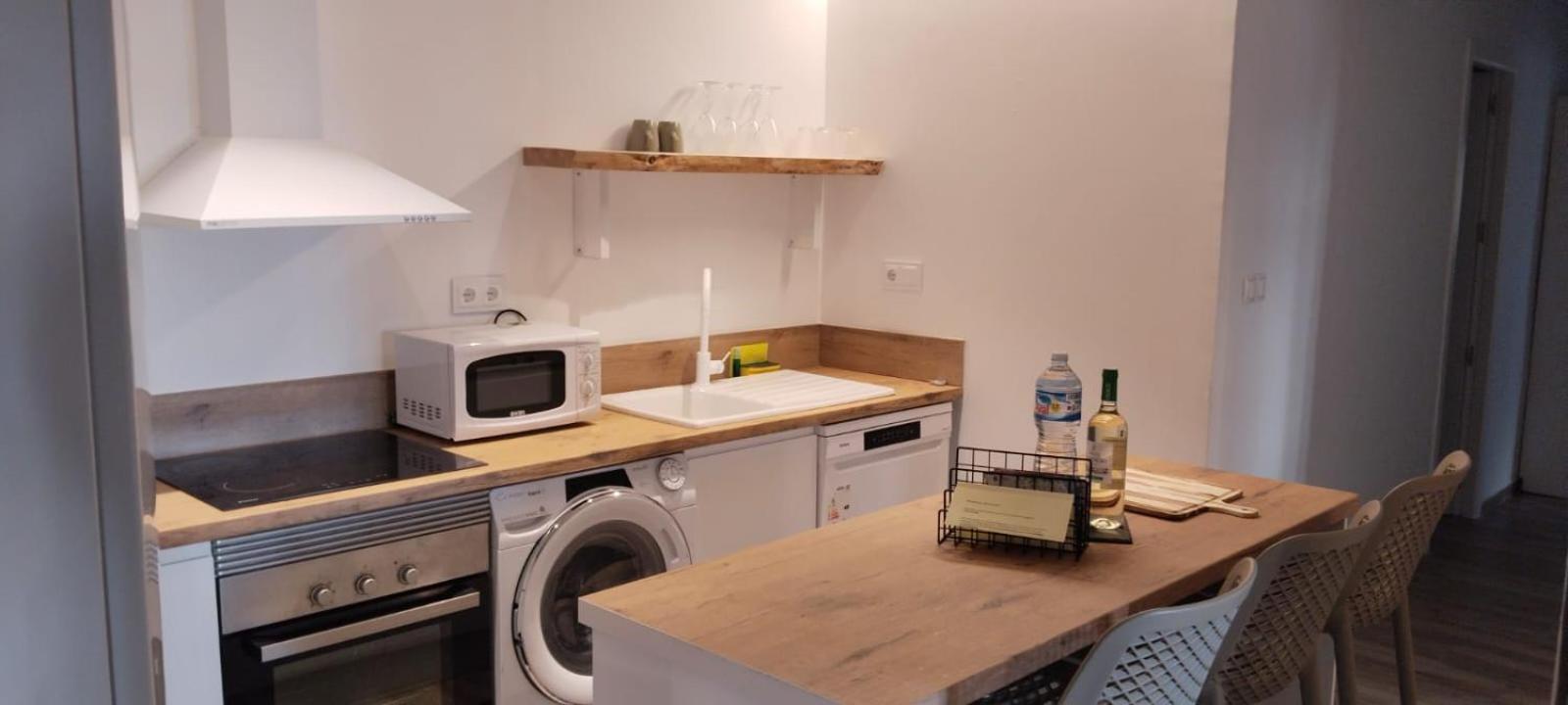 Edificio Amarillo En El Barrio Apartment Alicante Ngoại thất bức ảnh