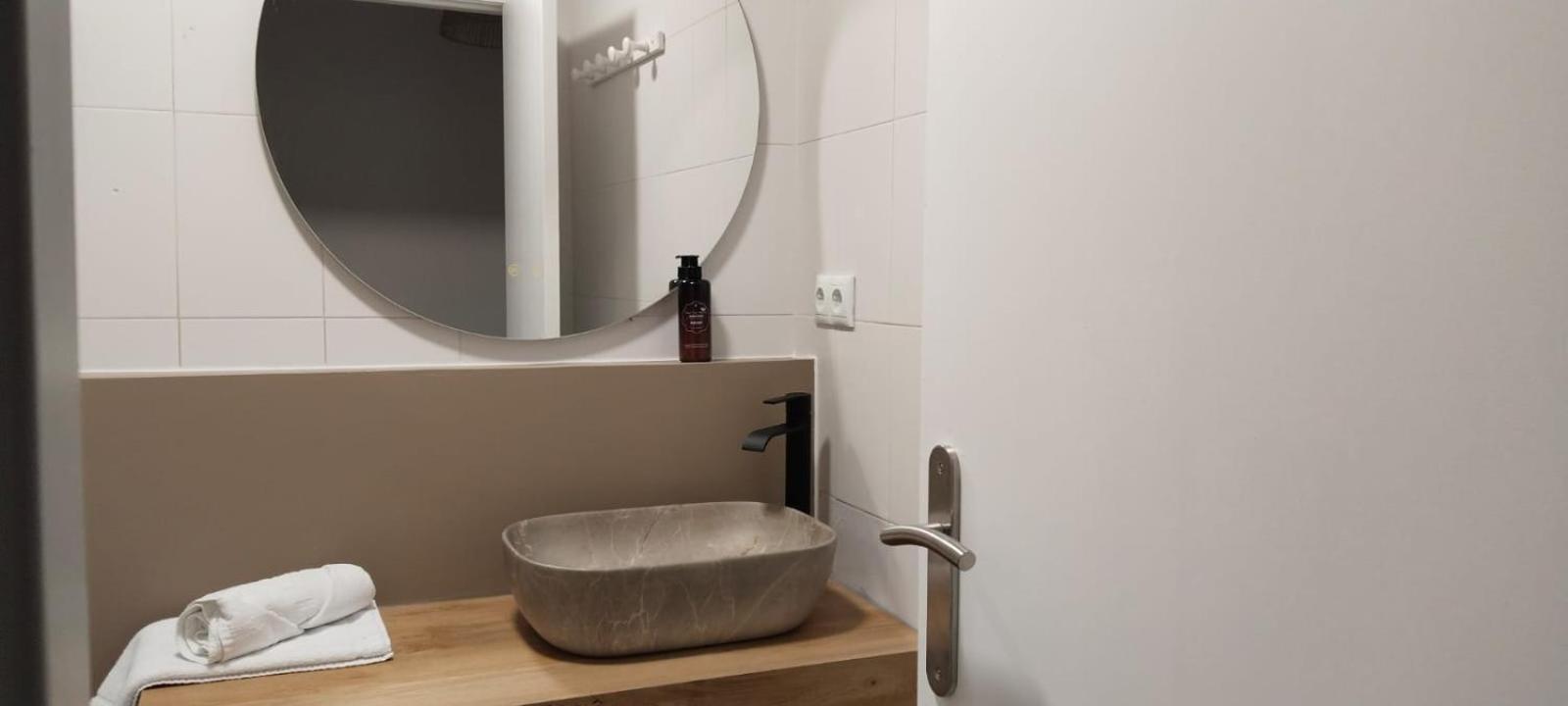Edificio Amarillo En El Barrio Apartment Alicante Ngoại thất bức ảnh