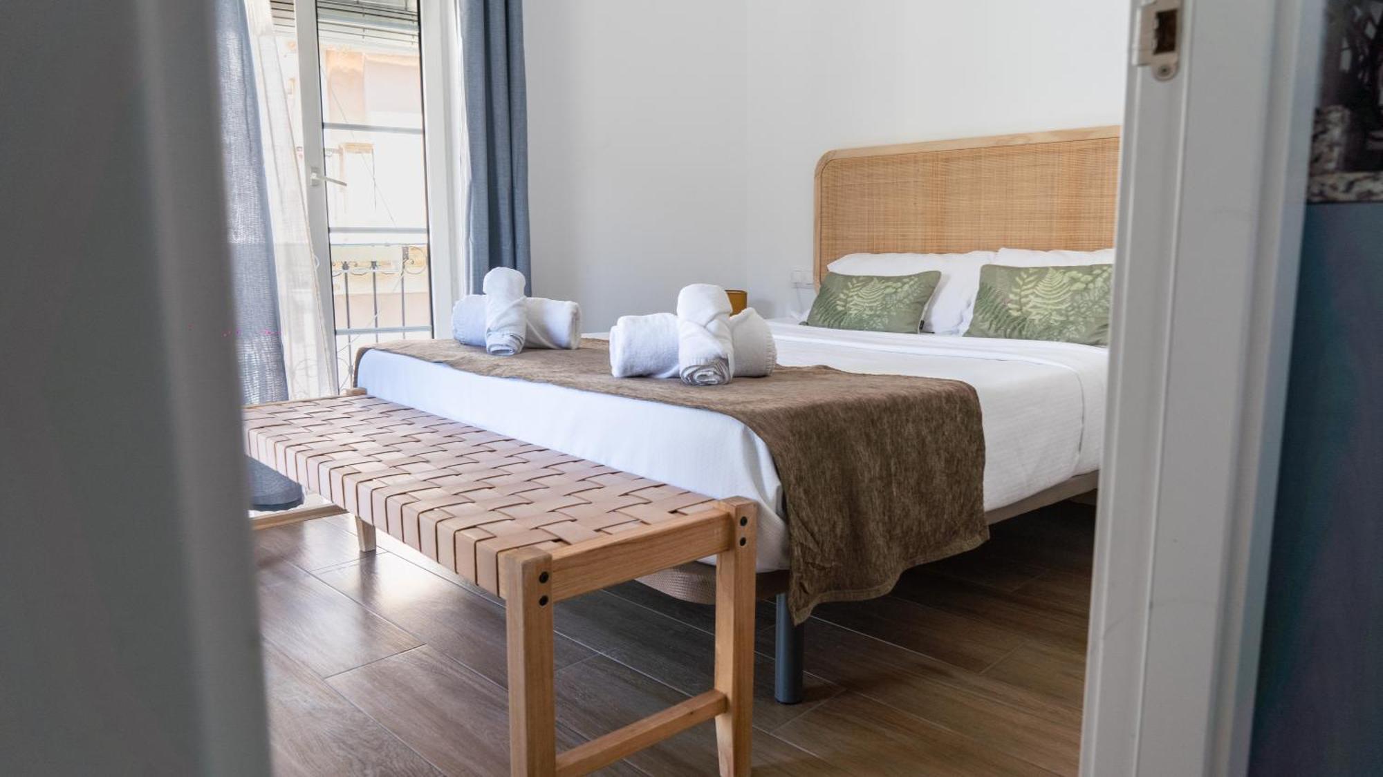 Edificio Amarillo En El Barrio Apartment Alicante Ngoại thất bức ảnh